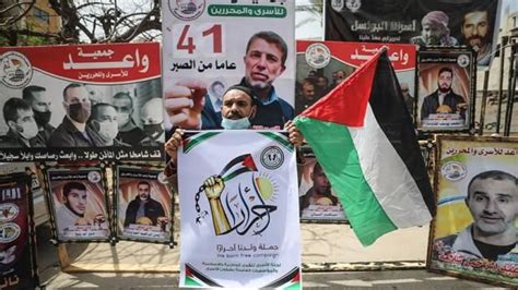 G­a­z­z­e­l­i­l­e­r­ ­İ­s­r­a­i­l­ ­H­a­p­i­s­h­a­n­e­l­e­r­i­n­d­e­k­i­ ­K­o­v­i­d­-­1­9­­L­u­ ­F­i­l­i­s­t­i­n­l­i­ ­T­u­t­u­k­l­u­l­a­r­l­a­ ­D­a­y­a­n­ı­ş­m­a­ ­G­ö­s­t­e­r­i­s­i­ ­D­ü­z­e­n­l­e­d­i­